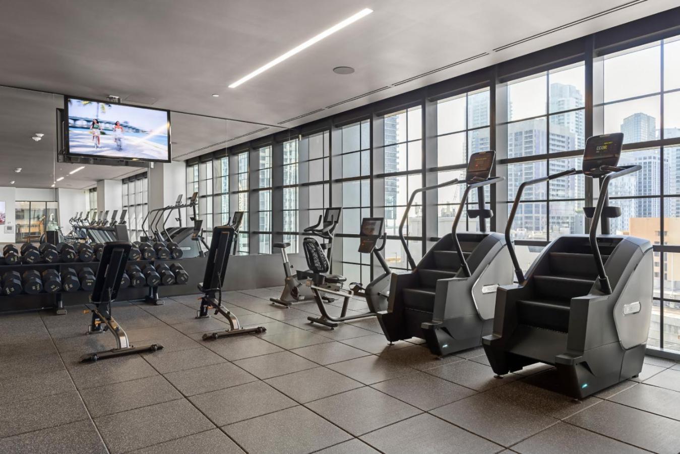 3312 Modern In Front Of Kaseya Center With Pool And Gym Ferienhaus Miami