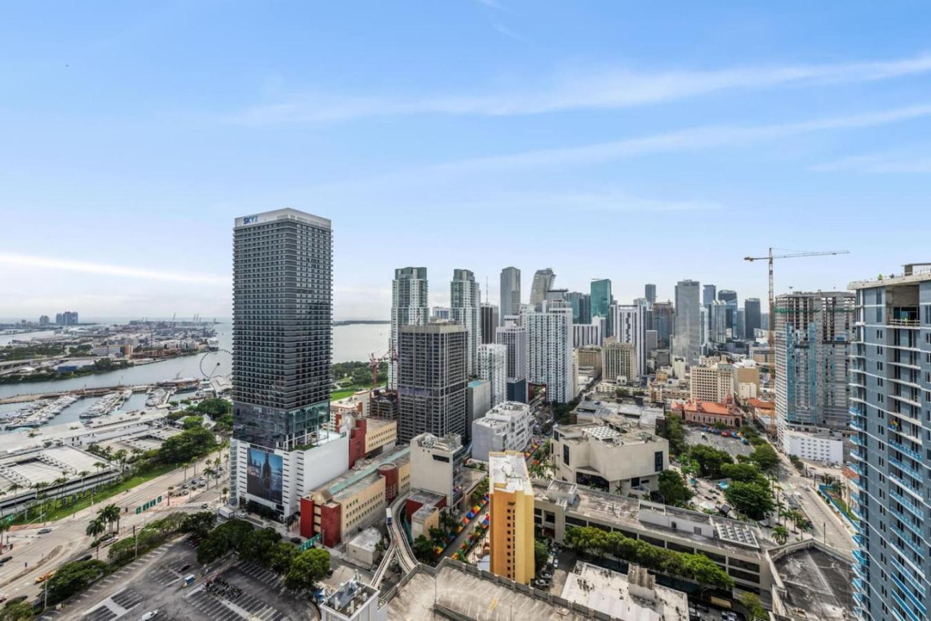 Ferienhaus 3312 Modern In Front Of Kaseya Center With Pool And Gym Miami