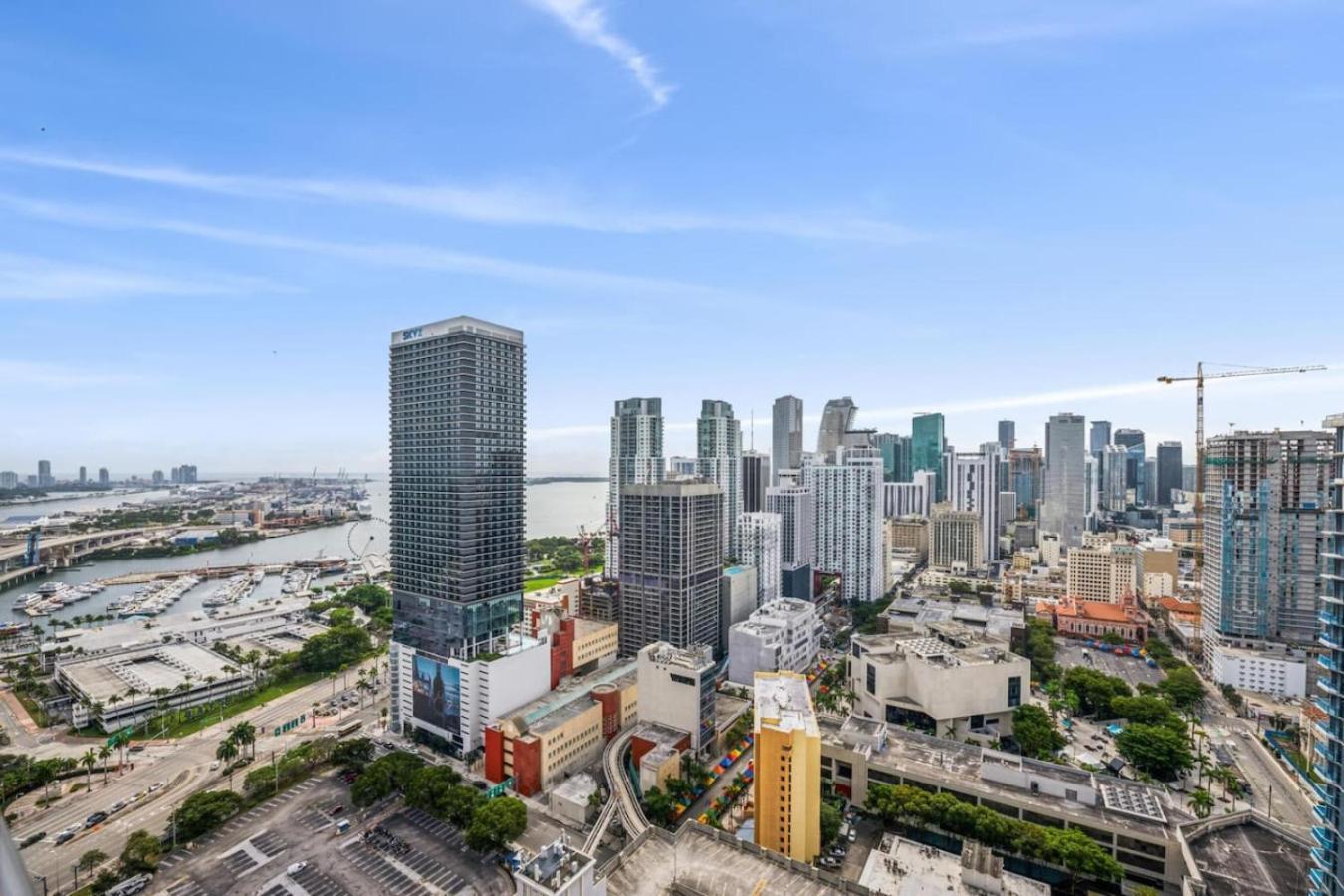 3312 Modern In Front Of Kaseya Center With Pool And Gym Ferienhaus