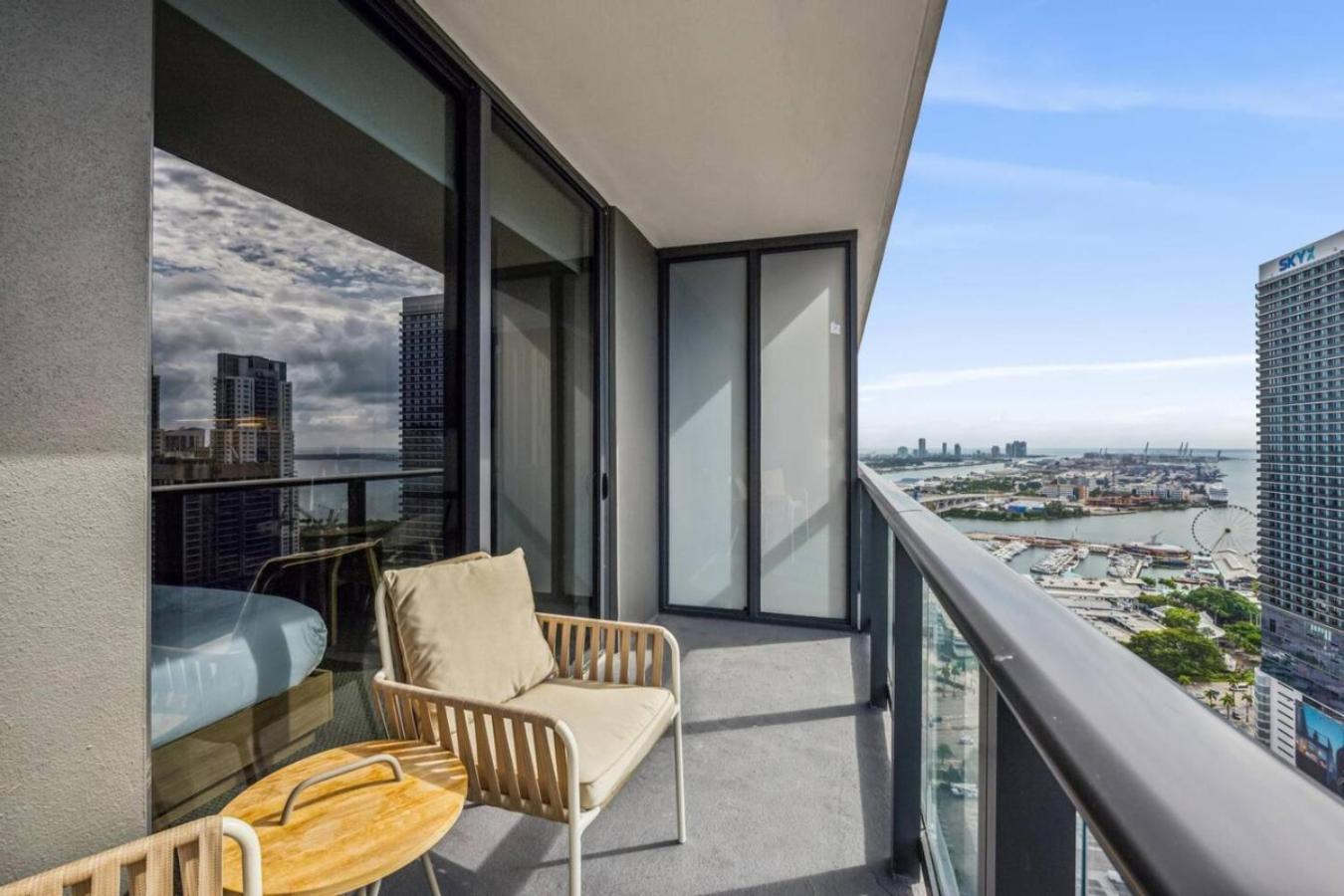 Ferienhaus 3312 Modern In Front Of Kaseya Center With Pool And Gym Miami